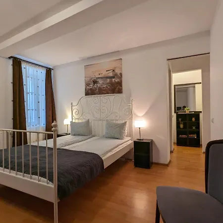 Key In Main Square Apartment Brasov